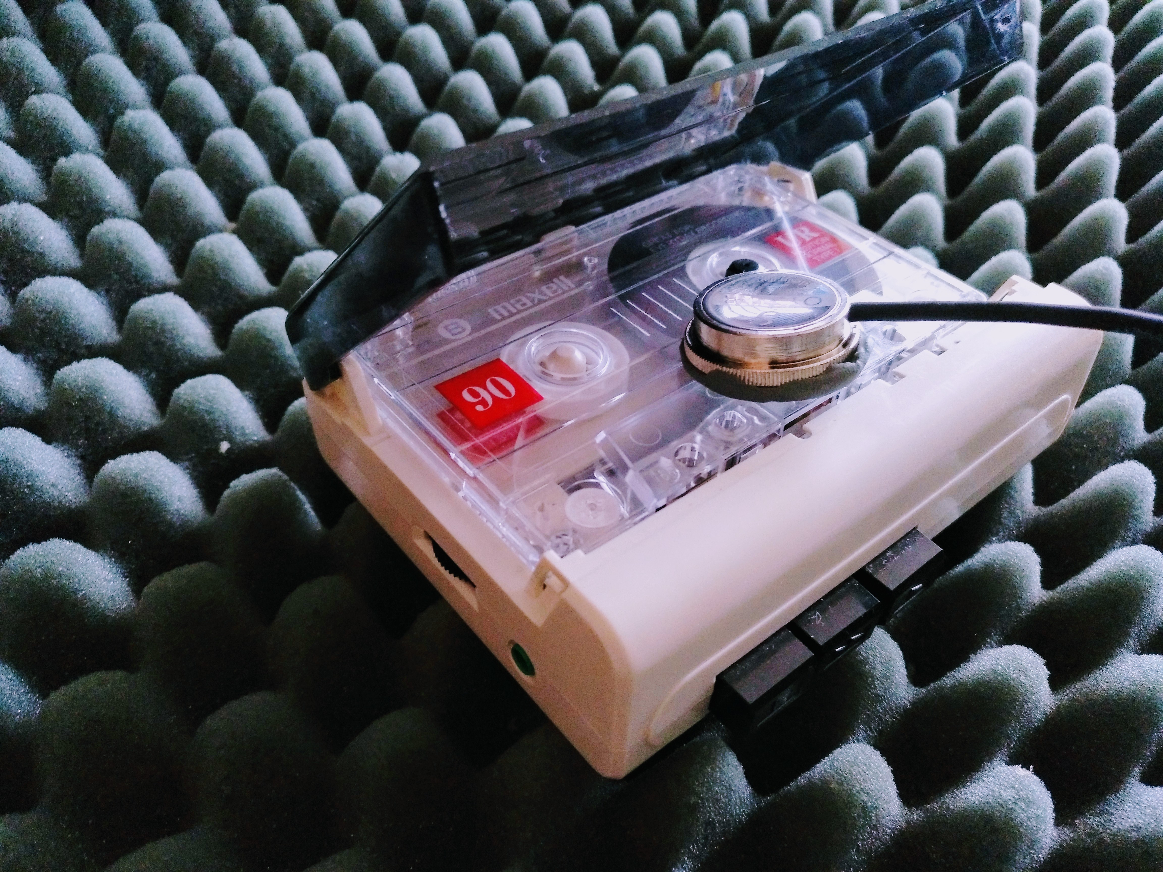 foto de una cassette con un estetoscopio