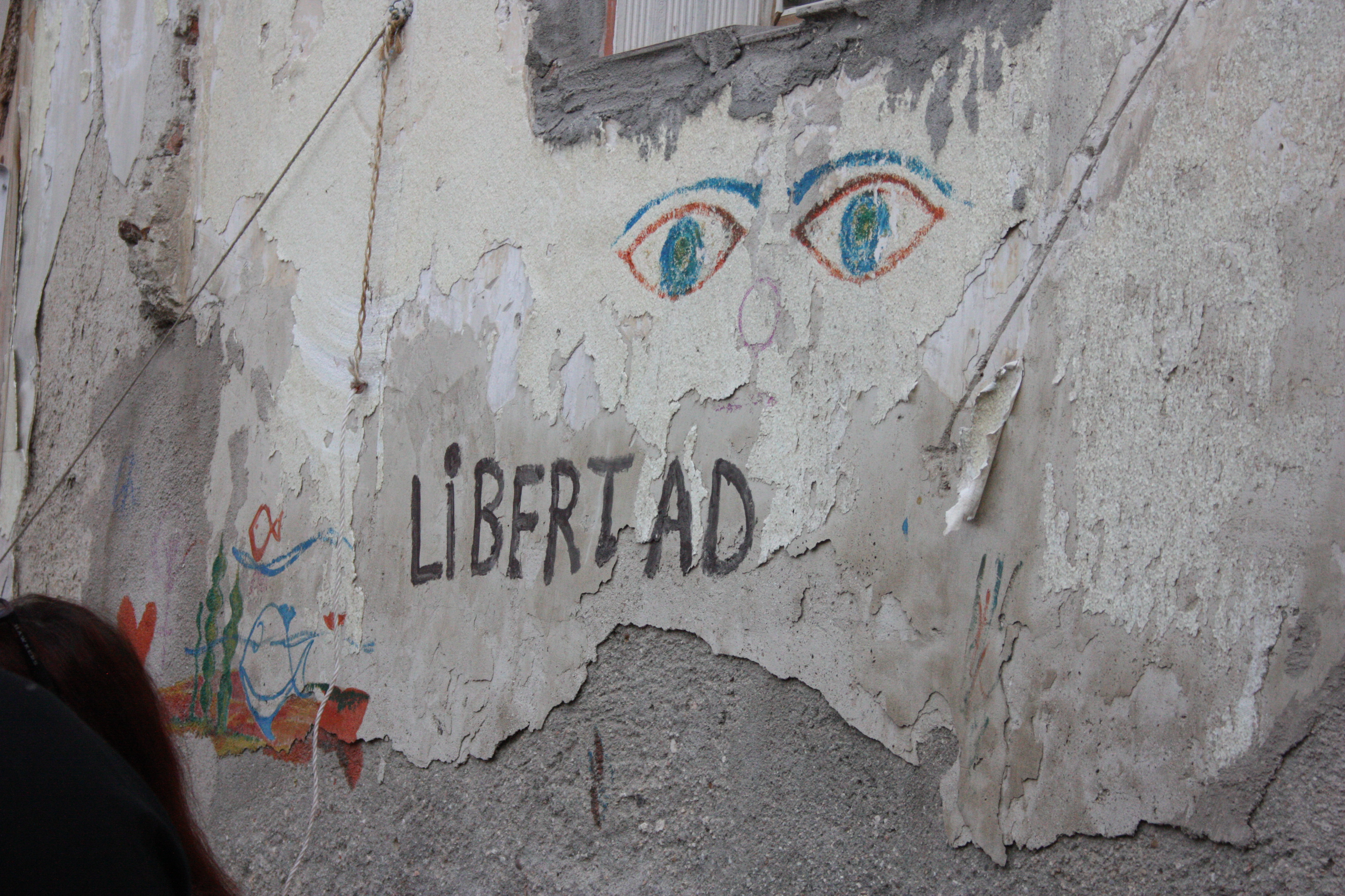 Graffiti con la palabra libertad