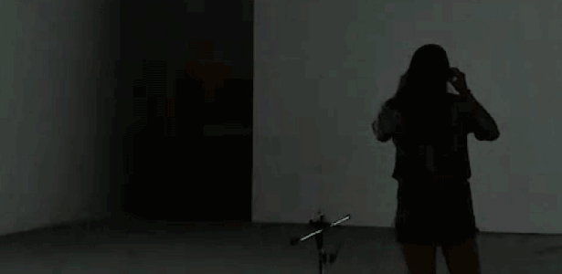 imagen abstracta de una persona con una cámara
