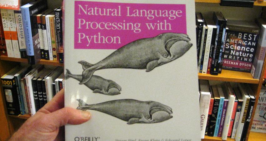 Portada del libro «Natural Language Processing with Python» (foto de https://flic.kr/p/aKBHak CC).